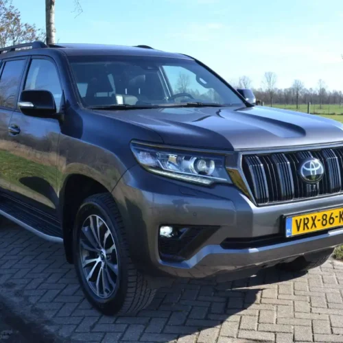 Toyota Land Cruiser 150 2.8 D-4D-F Executive Window Van
